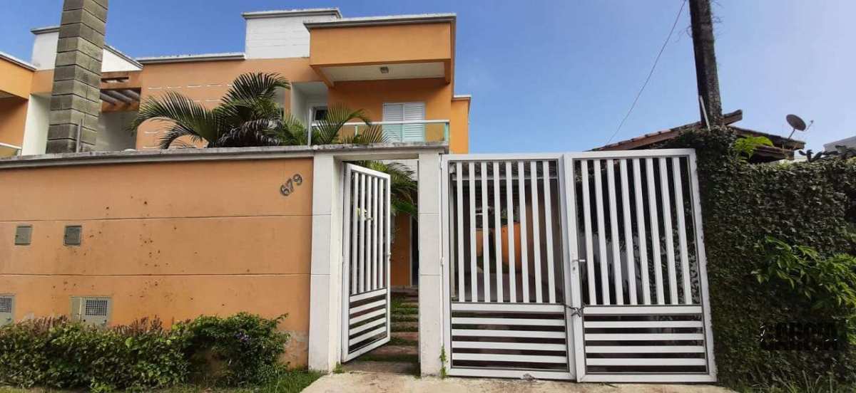 Casa, com 4 quartos, 200m²