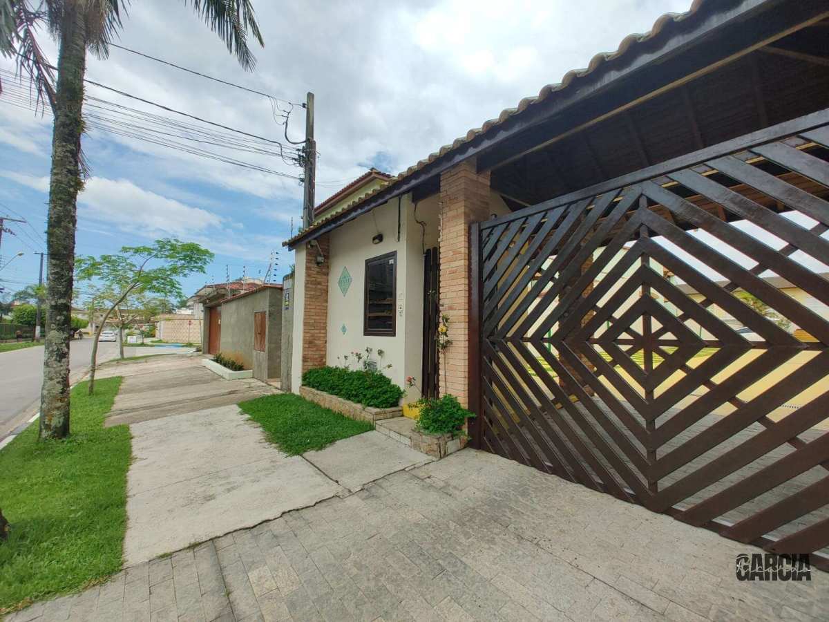 Casa de vila para alugar, com 2 quartos, 82m²